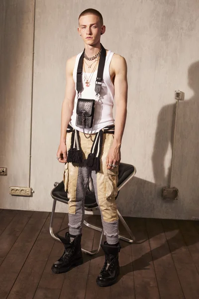 Look 10